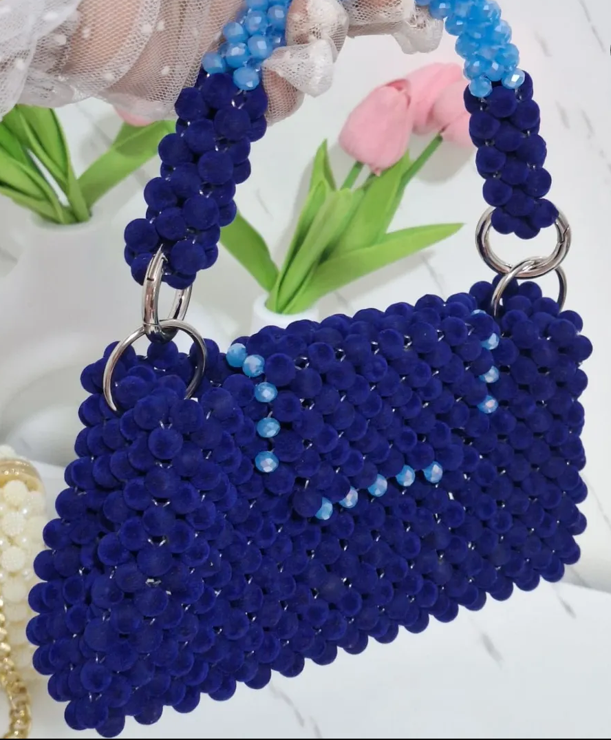 Round pearl bag