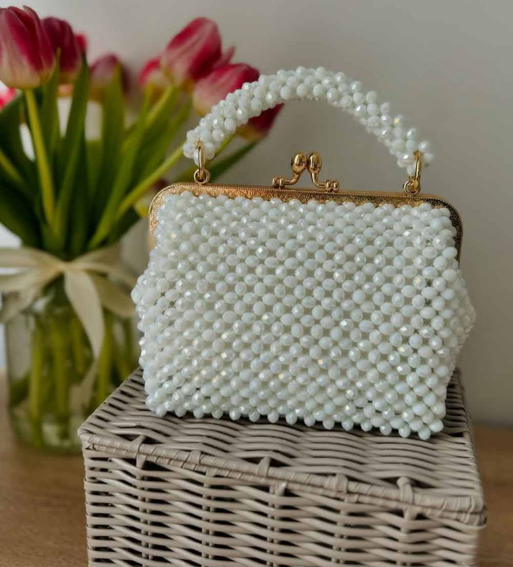 Round pearl bag