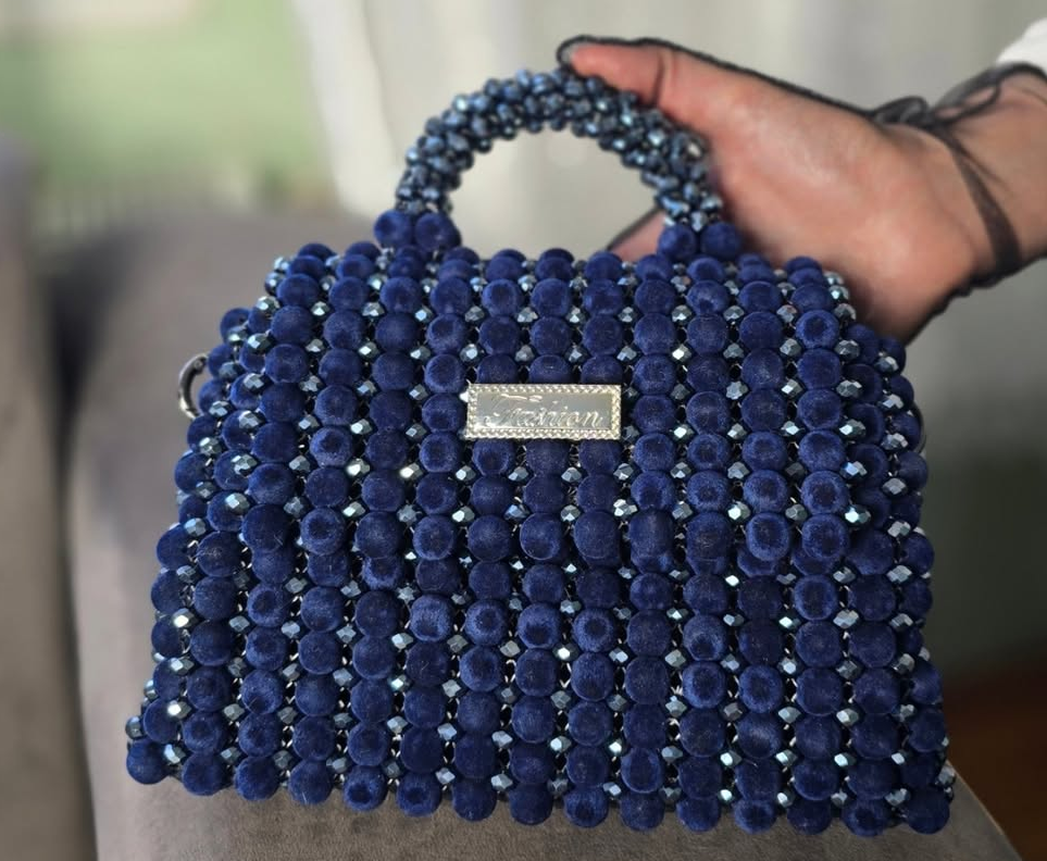 Round pearl bag