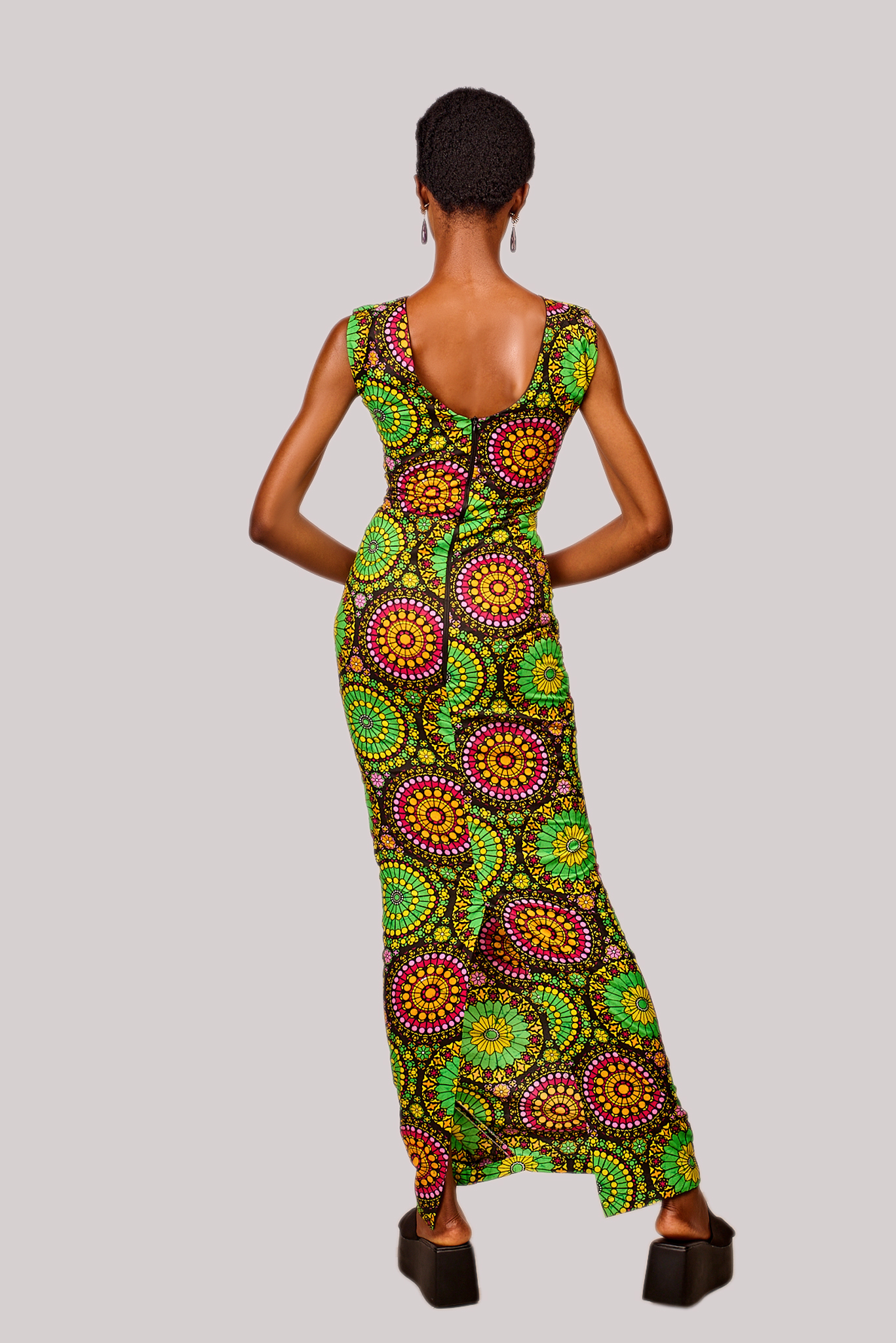 Green sleeveless long dress